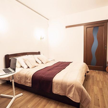 Sova Apartment Lviv Сenter Сity Buitenkant foto