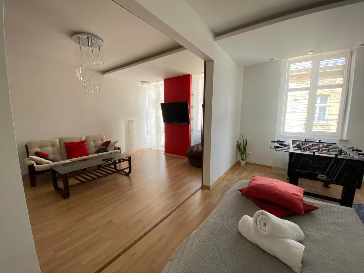 Sova Apartment Lviv Сenter Сity Buitenkant foto